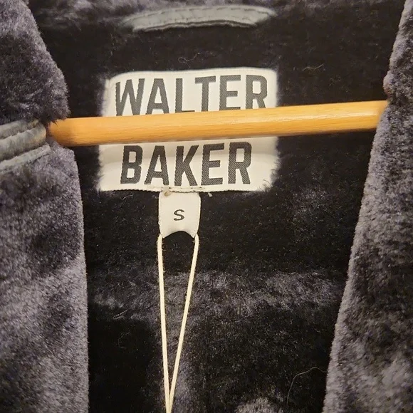 Jacket - Picture 3 of 4